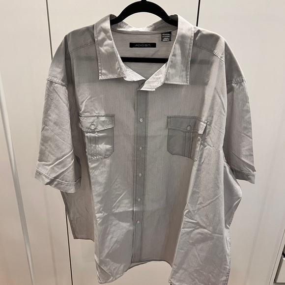 Axist Men's Light Gray Button Down Shirt - Picture 1 of 6